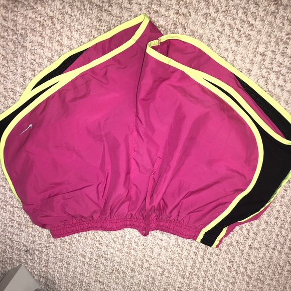 Nike Pants - Women’s nike running shorts